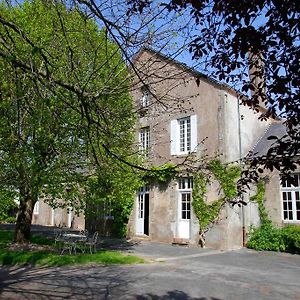 La Bonne Ecole Acomodação com café da manhã Les Landes-Genusson Exterior photo