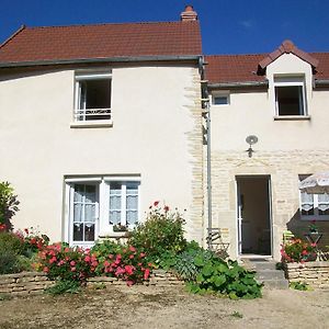 Holiday home Gîte des Hautes Côtes de Beaune Magny-les-Villers Room photo