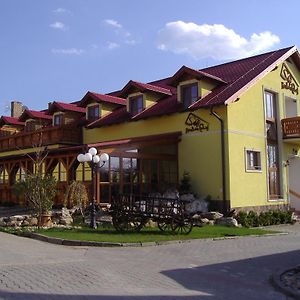 Penzión Salaš Cabaj Hotel Nitra Exterior photo