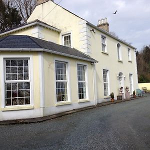 Admiralty House Acomodação com café da manhã Moville Exterior photo