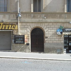 Palazzo Rosati Acomodação com café da manhã Tarquinia Exterior photo