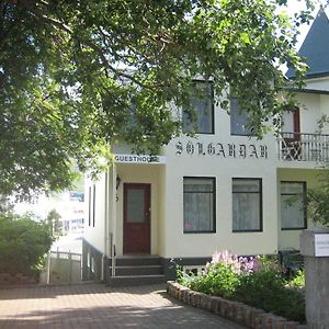 Guesthouse Sólgardar Akureyri Exterior photo