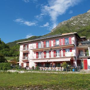 Hotel Rosalpina Riva del Garda Exterior photo