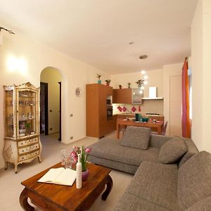 B&B Al Calcandola Sarzana Exterior photo