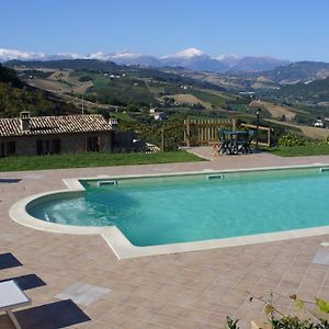 Agriturismo Il Sentiero Vila Montalto delle Marche Exterior photo