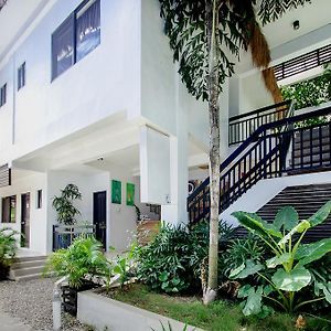 Serviced Apartments By Eco Hotel Boracay Boracay Island Exterior photo