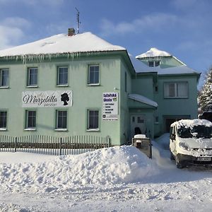 Guest House Marzebilla Pernink Exterior photo