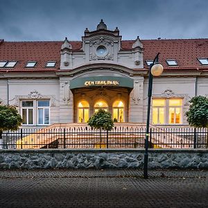 Penzión Central Park Hotel Žilina Exterior photo