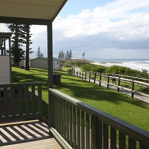 Bulli Beach Tourist Park Hotel Exterior photo