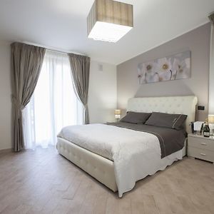 Amira Luxury Apartments Santa Maria Capua Vetere Exterior photo