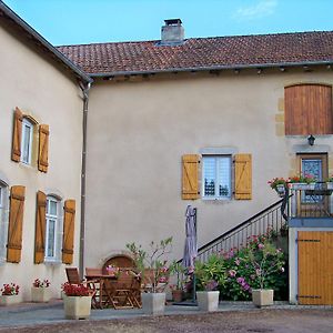 Gite De La Tour De Rouilleres Vila Ambierle Exterior photo