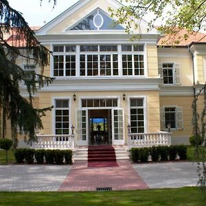 Château Visz Hotel Exterior photo