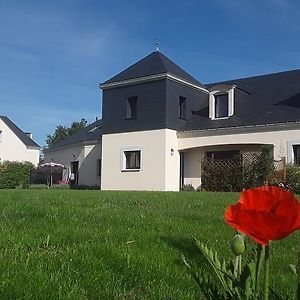 Logis De L'Hermitage Vila Le Louroux-Béconnais Exterior photo