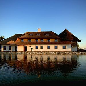 Penzión Eko Park Piešťany Hotel Exterior photo