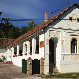 Flórián Vendégház Casa de hóspedes Villánykövesd Exterior photo