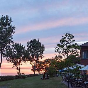 L'Auberge Du Lac St-Pierre Hotel Trois-Rivières Exterior photo