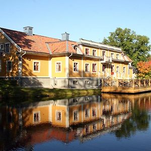 Dufweholms Herrgard Casa de hóspedes Katrineholm Exterior photo