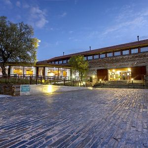 Hospederia Parque De Monfraguee Hotel Torrejón el Rubio Exterior photo