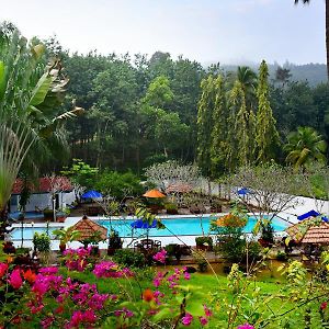 Ratnaloka Tour Inns Ratnapura Exterior photo