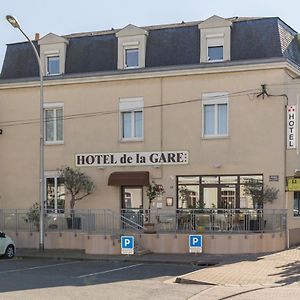 Hotel De La Gare Thouars Exterior photo