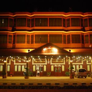 Sengkeo Hotel Vientiane Exterior photo