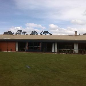 Tandara Motor Inn Triabunna Exterior photo