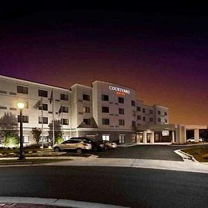 Courtyard By Marriott Salisbury Hotel Exterior photo