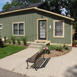 Hummingbird Apartamento Saugatuck Exterior photo