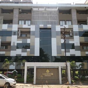 Hotel Saiprasad Executive Solāpur Exterior photo