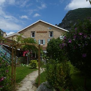 La Petite Auberge De Niaux Acomodação com café da manhã Exterior photo