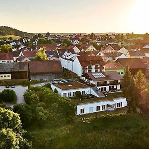 Zedernhof Gesundheits- & Wellnesshotel Stamsried Exterior photo