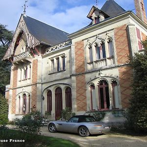 Chateau Valcreuse Acomodação com café da manhã La Roche-Posay Exterior photo