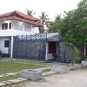 Anoleth Hotel Kalpitiya Exterior photo