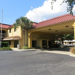 Fairview Inn & Suites Mobile Exterior photo