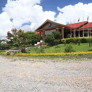 Vansana Plain Of Jars Hotel Muang Phônsavan Exterior photo