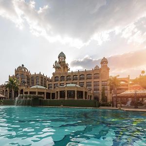 The Palace Of The Lost City At Sun City Resort Exterior photo