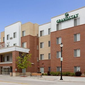 Grandstay Hotel & Suites Downtown Sheboygan Exterior photo