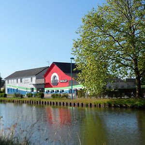 La Peniche Hotel Pierrefitte-sur-Loire Exterior photo