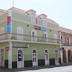 Mindelo Residencial Acomodação com café da manhã Exterior photo