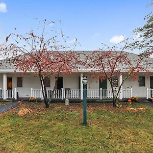 Windrifter Resort Wolfeboro Exterior photo