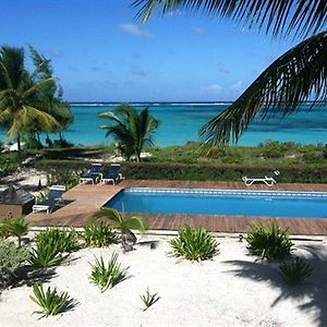 Caicos Beach Condominiums NCA Exterior photo