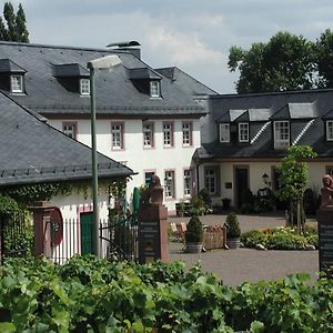 Residenz Weingut Schloss Reinhartshausen Acomodação com café da manhã Eltville am Rhein Exterior photo