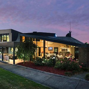 Best Western Mahoneys Motor Inn Melbourne Exterior photo