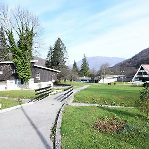 Np Sutjeska Paviljon A Hotel Tjentiste Exterior photo