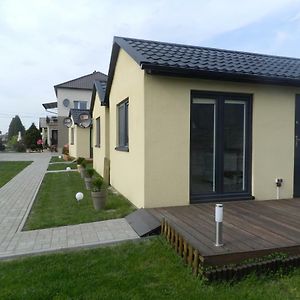 Dobranocka - Pokoje I Caloroczne Domki Blisko Energylandii Apartamento Zator Exterior photo