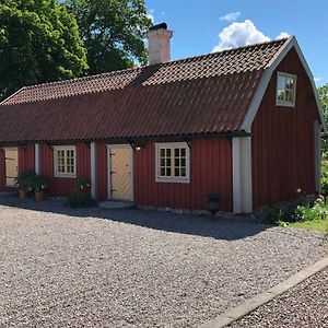 Old Wing Vila Enköping Exterior photo