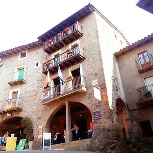 CAN MENCIÓ - Plaça Major Hotel Santa Pau Exterior photo