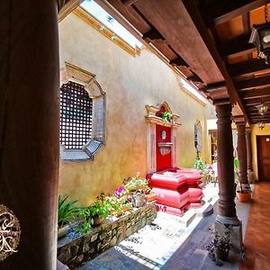 Central Bougainvillea Antigua Exterior photo