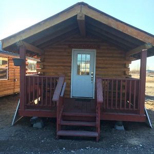 Alaska Log Cabins On The Pond Clear Creek Park Exterior photo