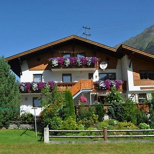 Ferienhaus Melmer Florian Apartamento Sankt Leonhard im Pitztal Exterior photo